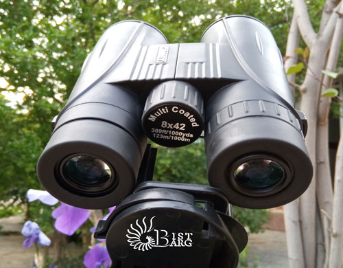 طراحی ظاهری دوربین دو چشمی کامت 428 چه شکلی است؟