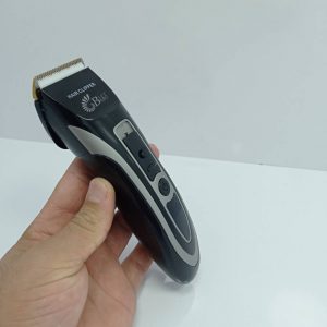 طراحی ظاهری ماشین اصلاح موی سر و صورت فیلیپس مدل PH1761