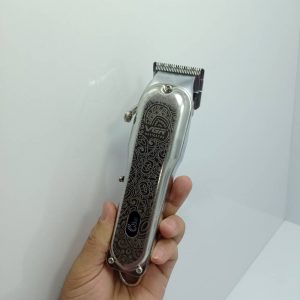 طراحی ظاهری ماشین اصلاح وی جی آر مدل V-116