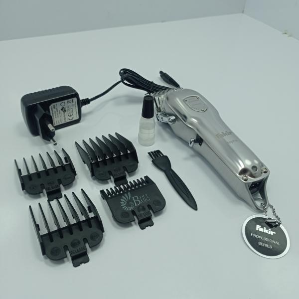 اقلام داخل جعبه ماشین اصلاح موی سر و صورت فکر مدل ALPHA