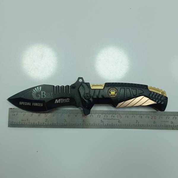 اندازه چاقو 22 سانتی متر و طول تیغه 9.5 سانتی متر و وزن آن در حدود