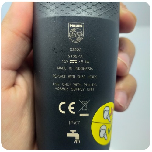 دارای باتری لیتیوم یونی