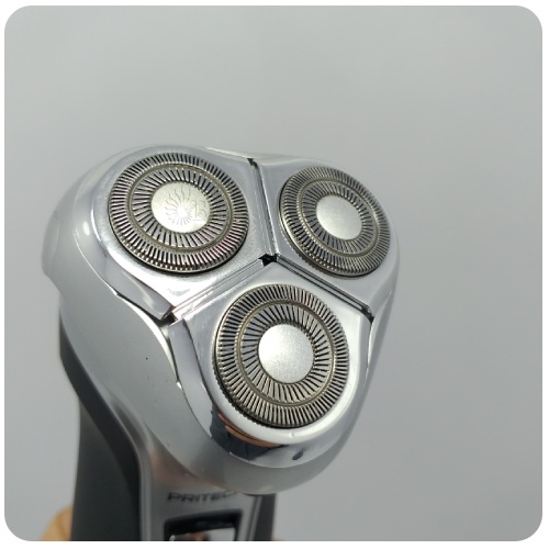 ویژگی تیغه ها