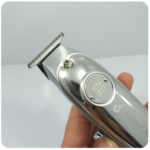 نقد و بررسی