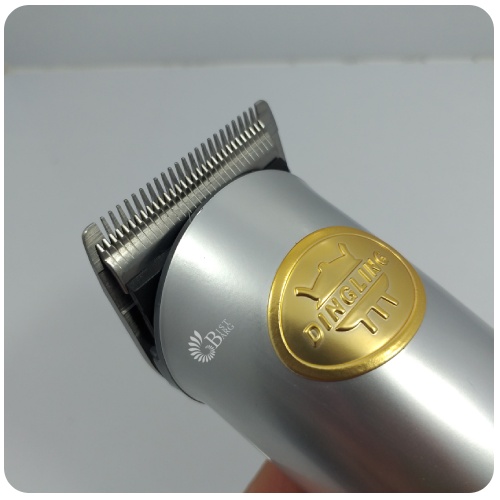 نقد و بررسی