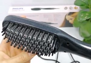 دندانه های برس حرارتی فیلیپس مدل PH867 از موادی ساخته شده است که دستگاه را از داشتن سنسورهای مختلف بی نیاز کرده است.