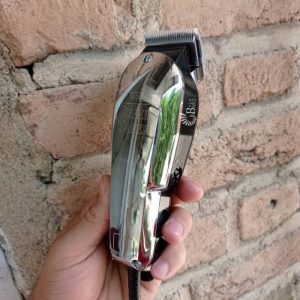 طراحی ظاهری ماشین اصلاح سر و صورت وال مدل Super Taper Chrome..