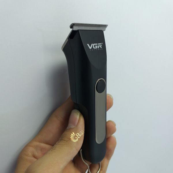 طراحی ظاهری ماشین اصلاح موی سر و صورت وی جی آر مدل V-257